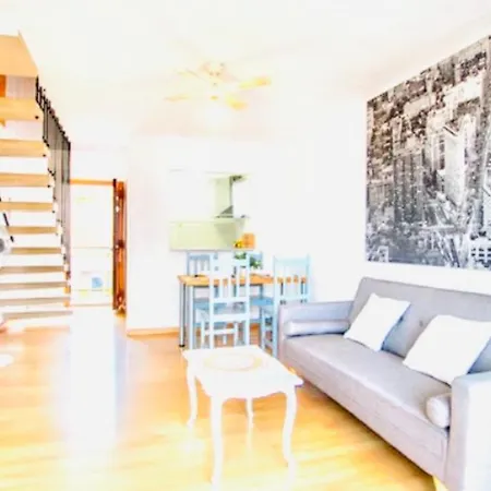 Duplex Con Terraza En La Playa *